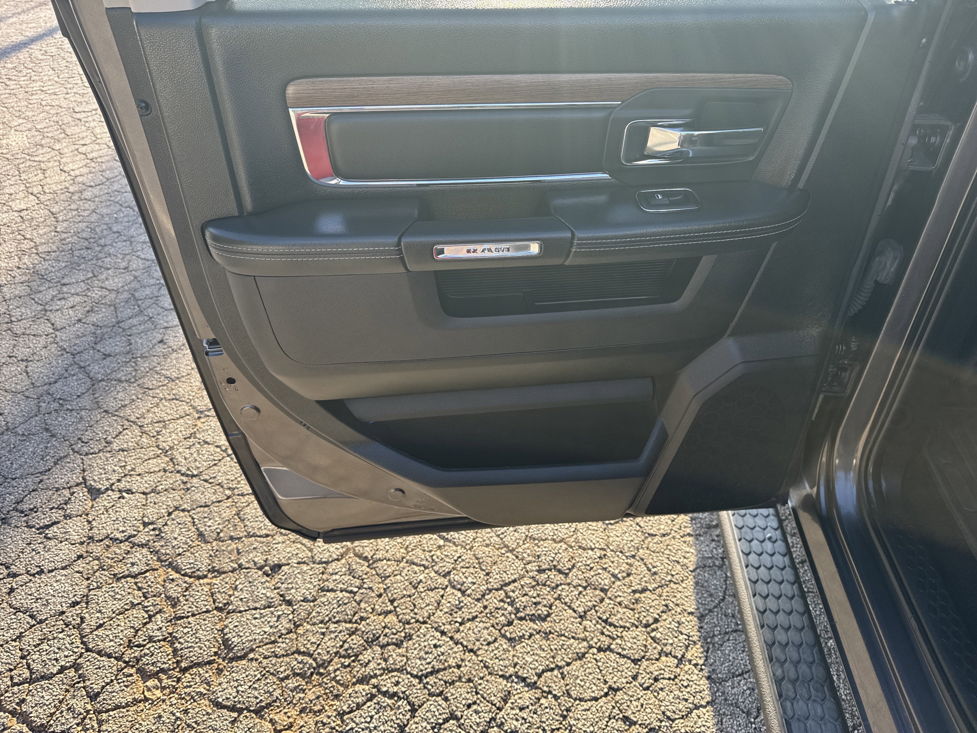 2017 RAM 1500 Laramie