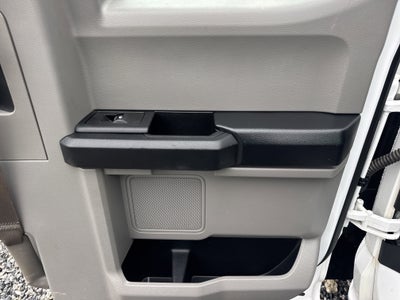 2017 Ford Super Duty F-350 SRW XL