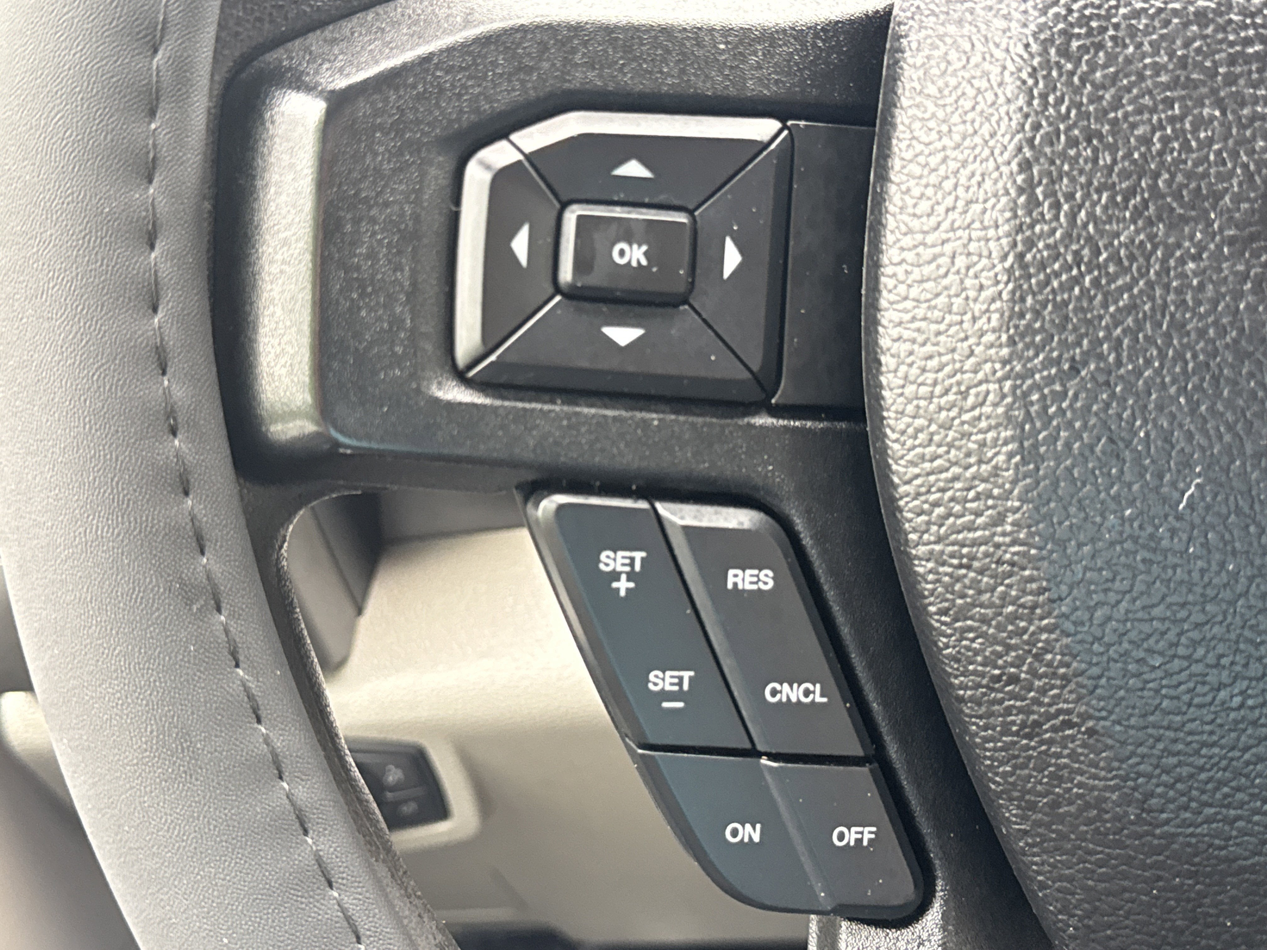 2017 Ford Super Duty F-350 SRW XL