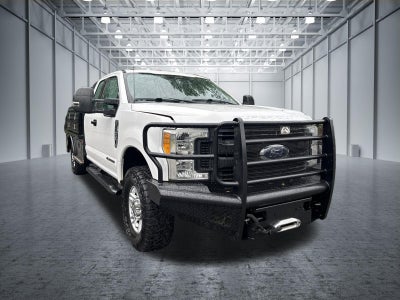 2017 Ford Super Duty F-350 SRW XL