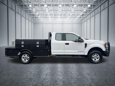 2017 Ford Super Duty F-350 SRW XL