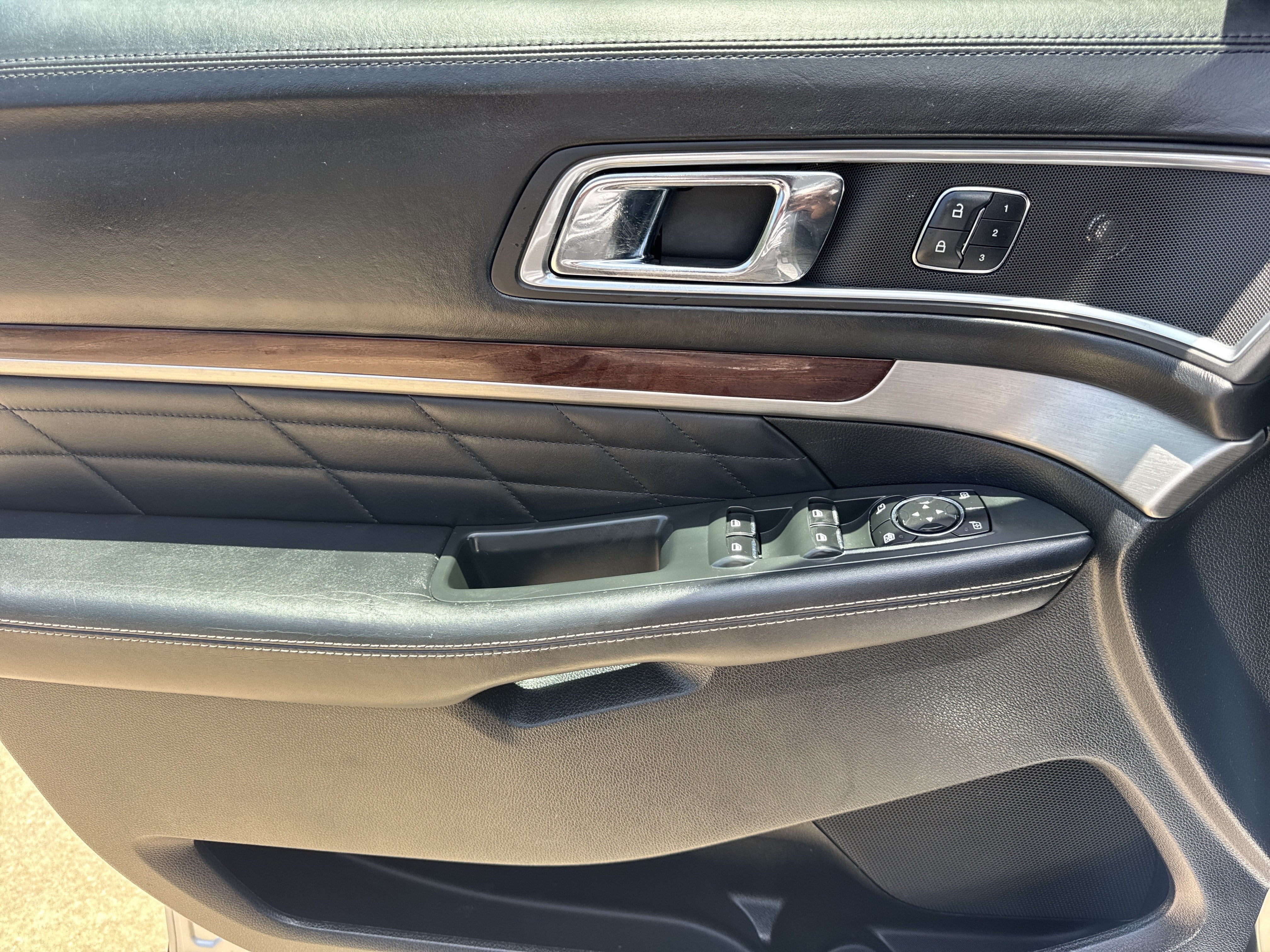 2017 Ford Explorer Platinum