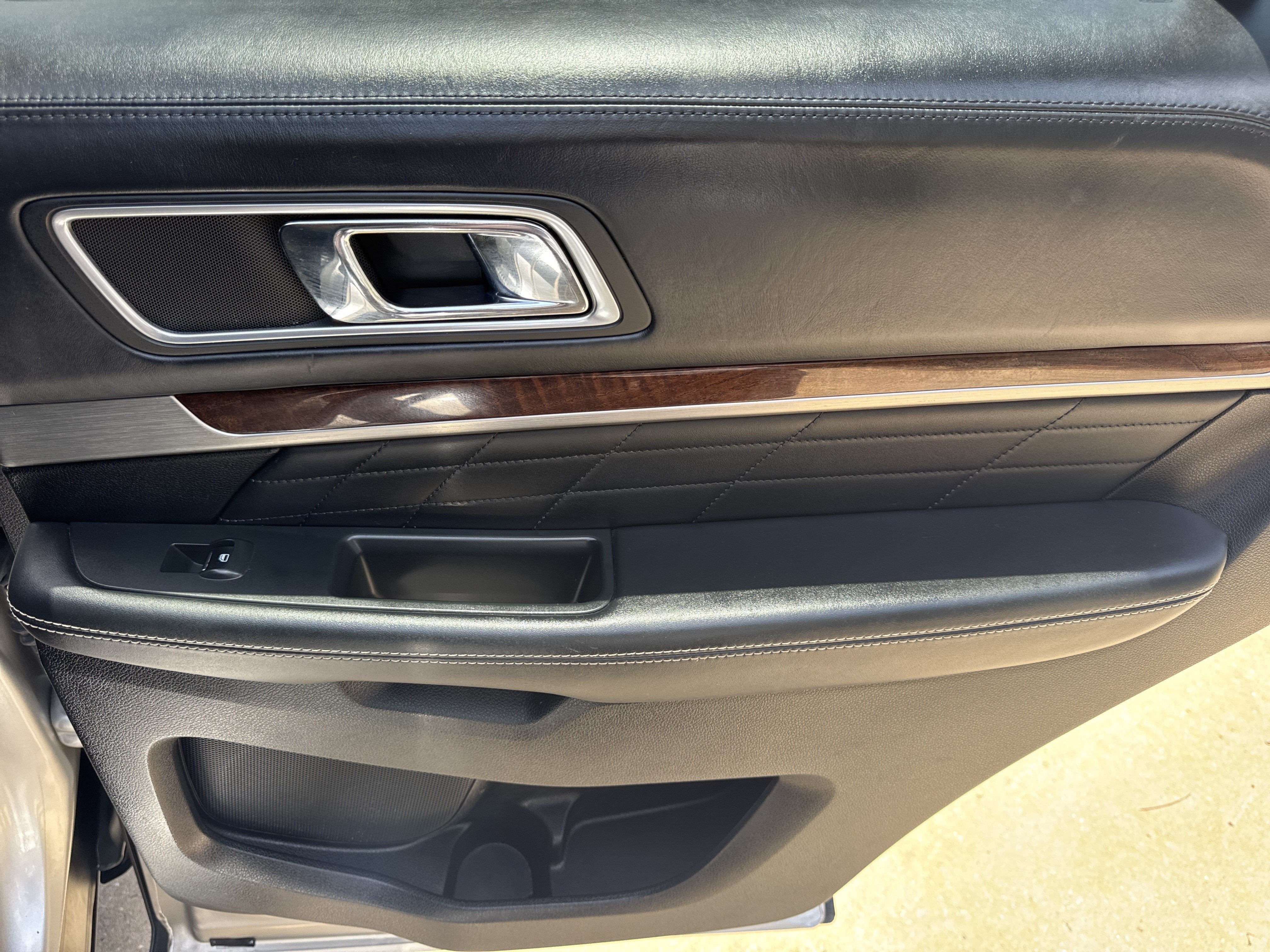 2017 Ford Explorer Platinum