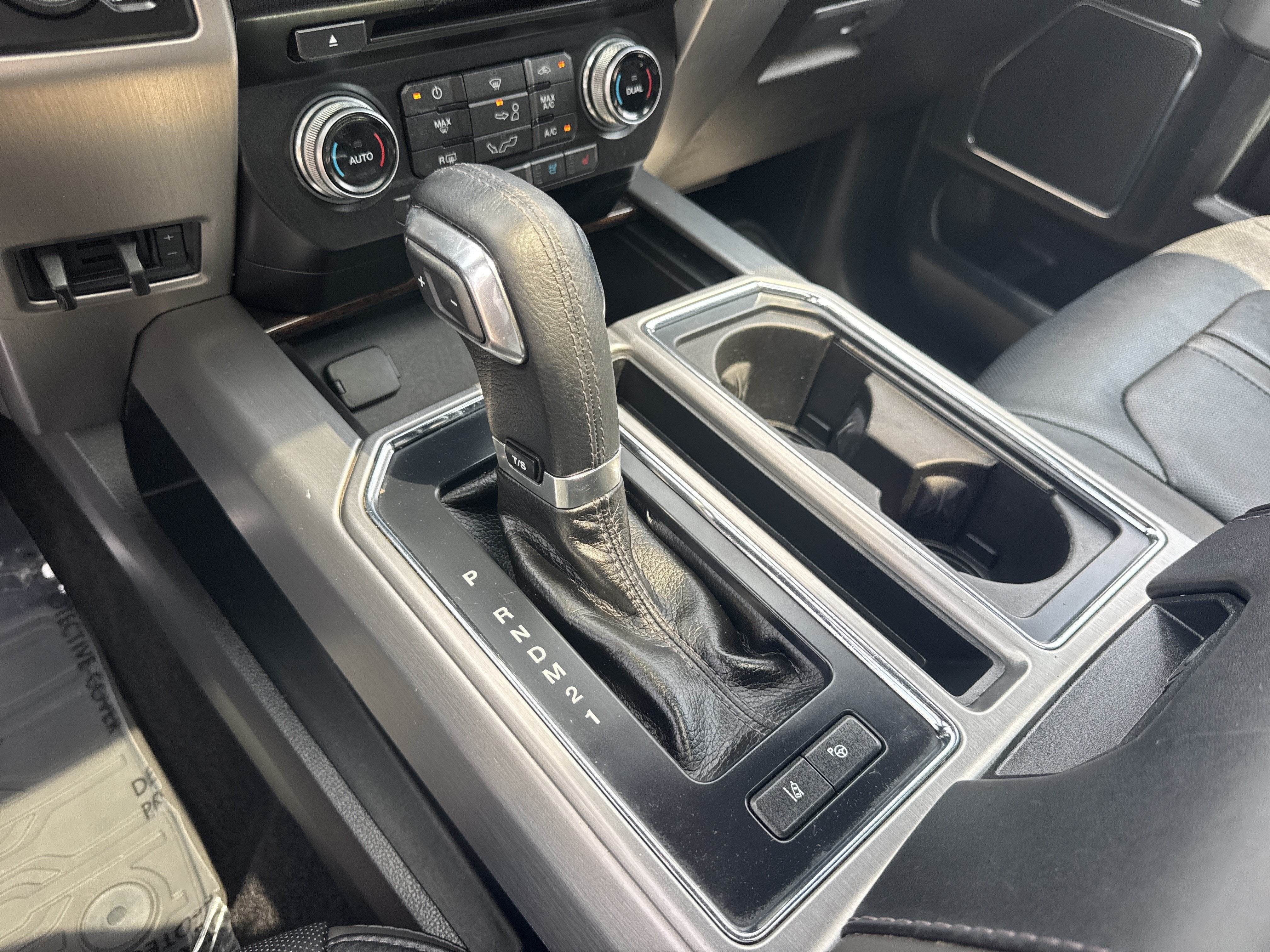 2015 Ford F-150 Platinum