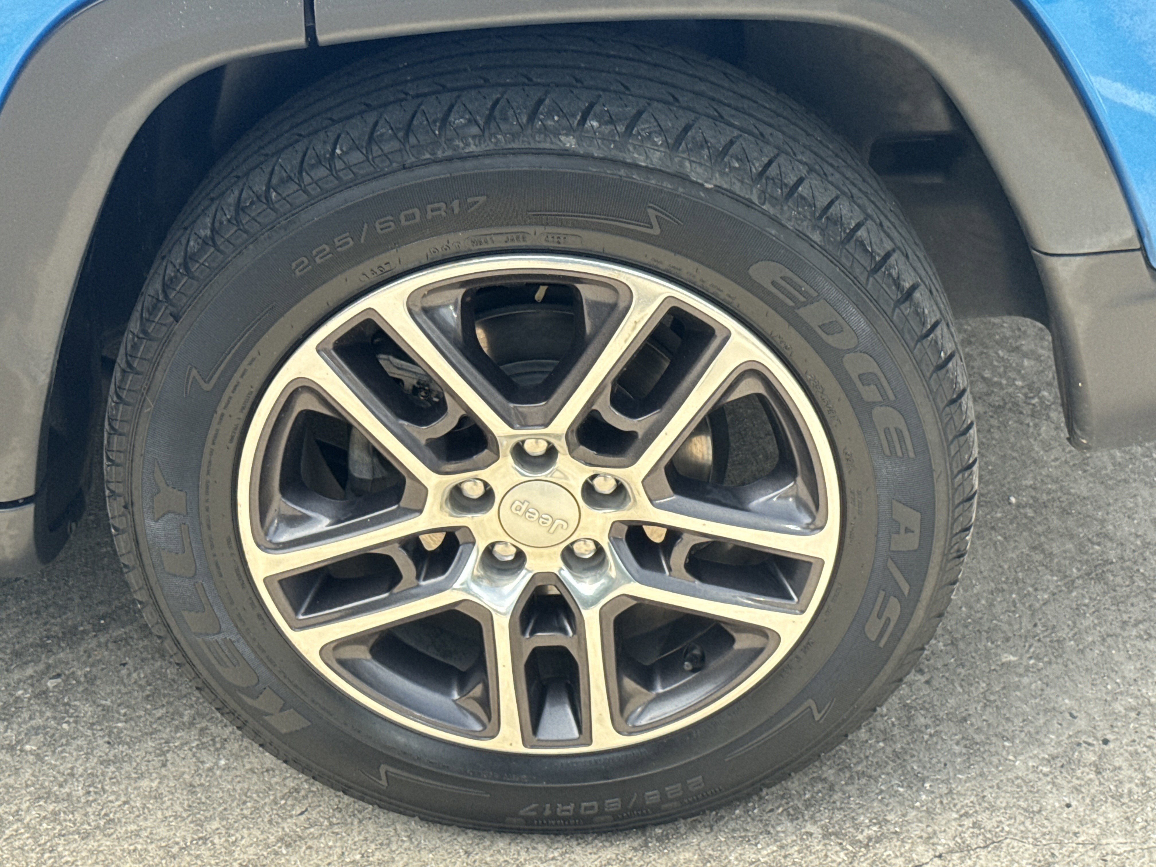 2019 Jeep Compass Latitude w/Sun/Wheel Pkg