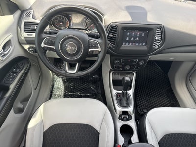 2019 Jeep Compass Latitude w/Sun/Wheel Pkg