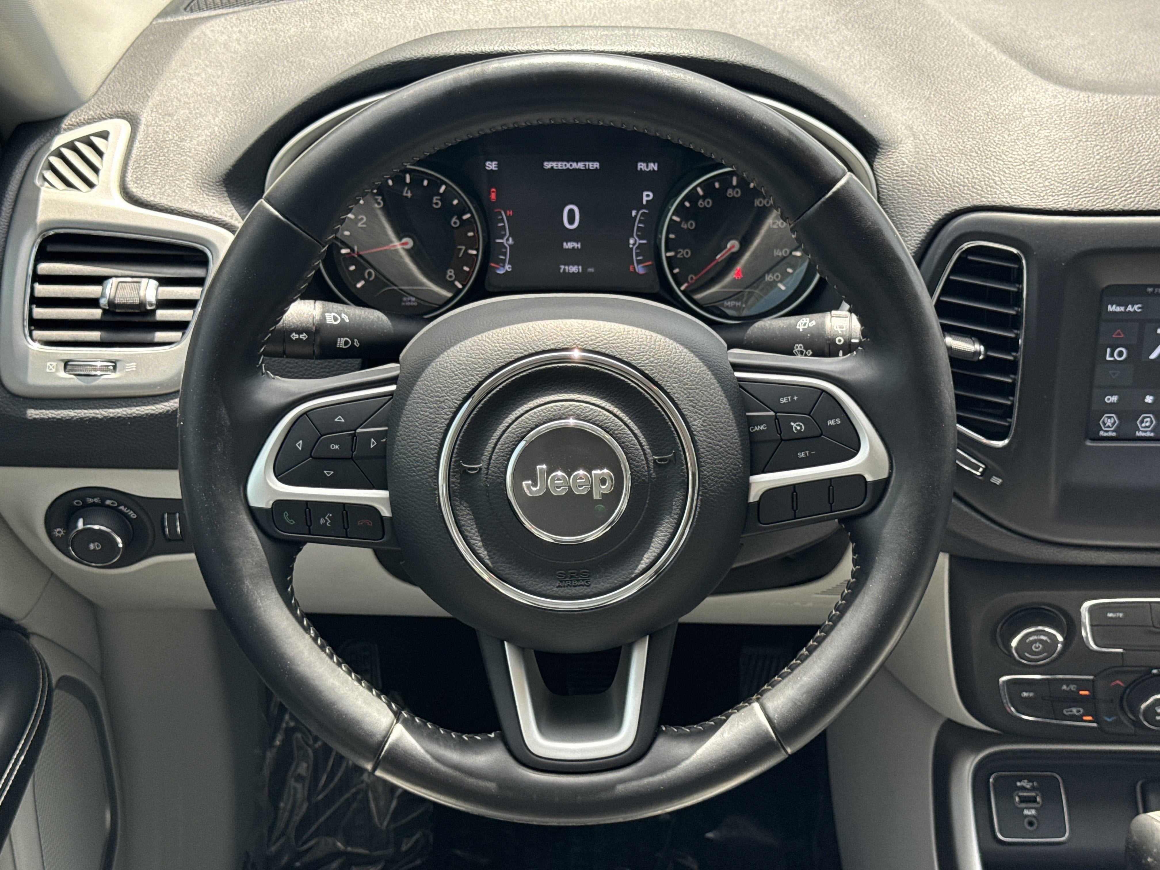 2019 Jeep Compass Latitude w/Sun/Wheel Pkg