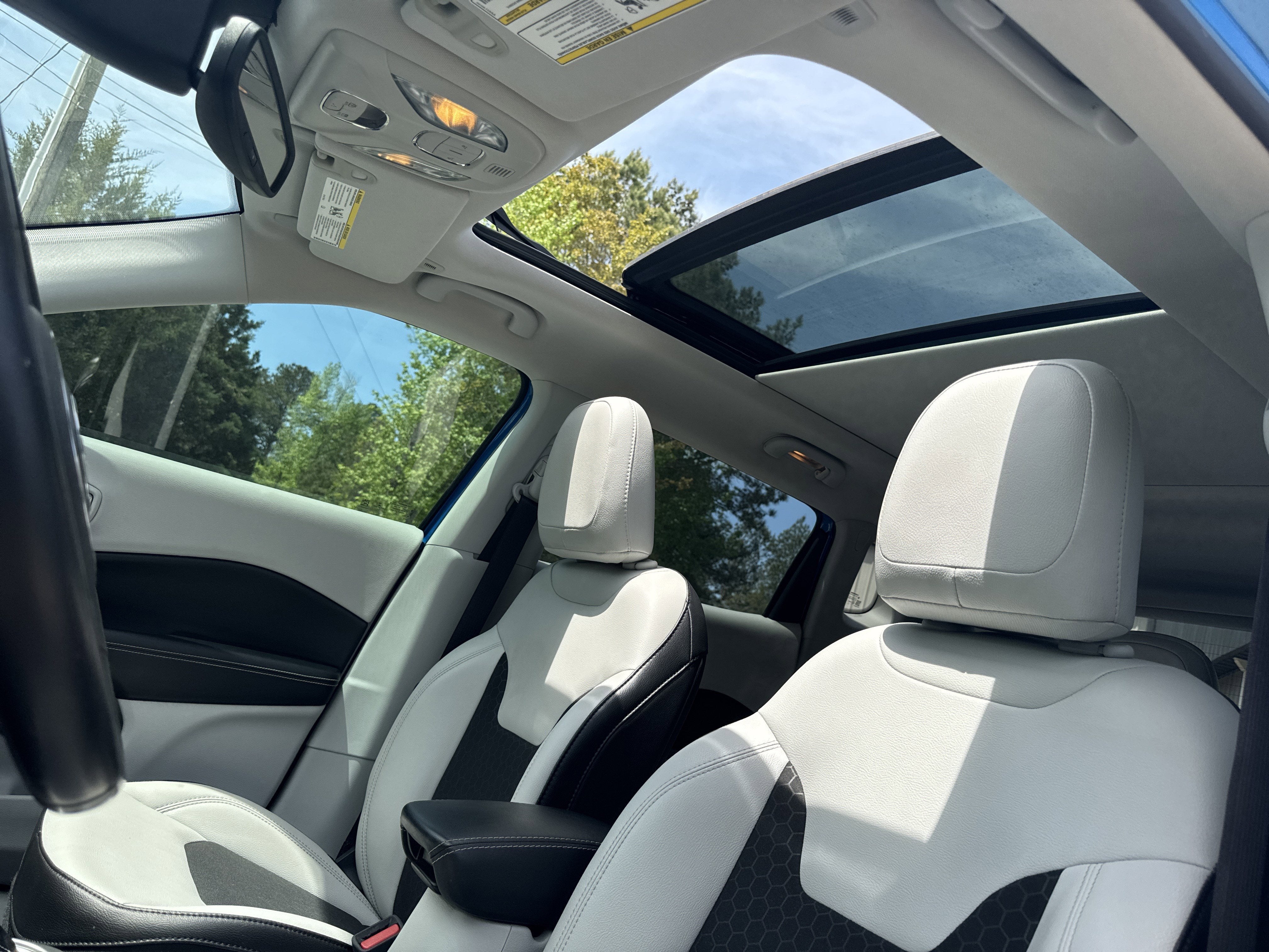 2019 Jeep Compass Latitude w/Sun/Wheel Pkg