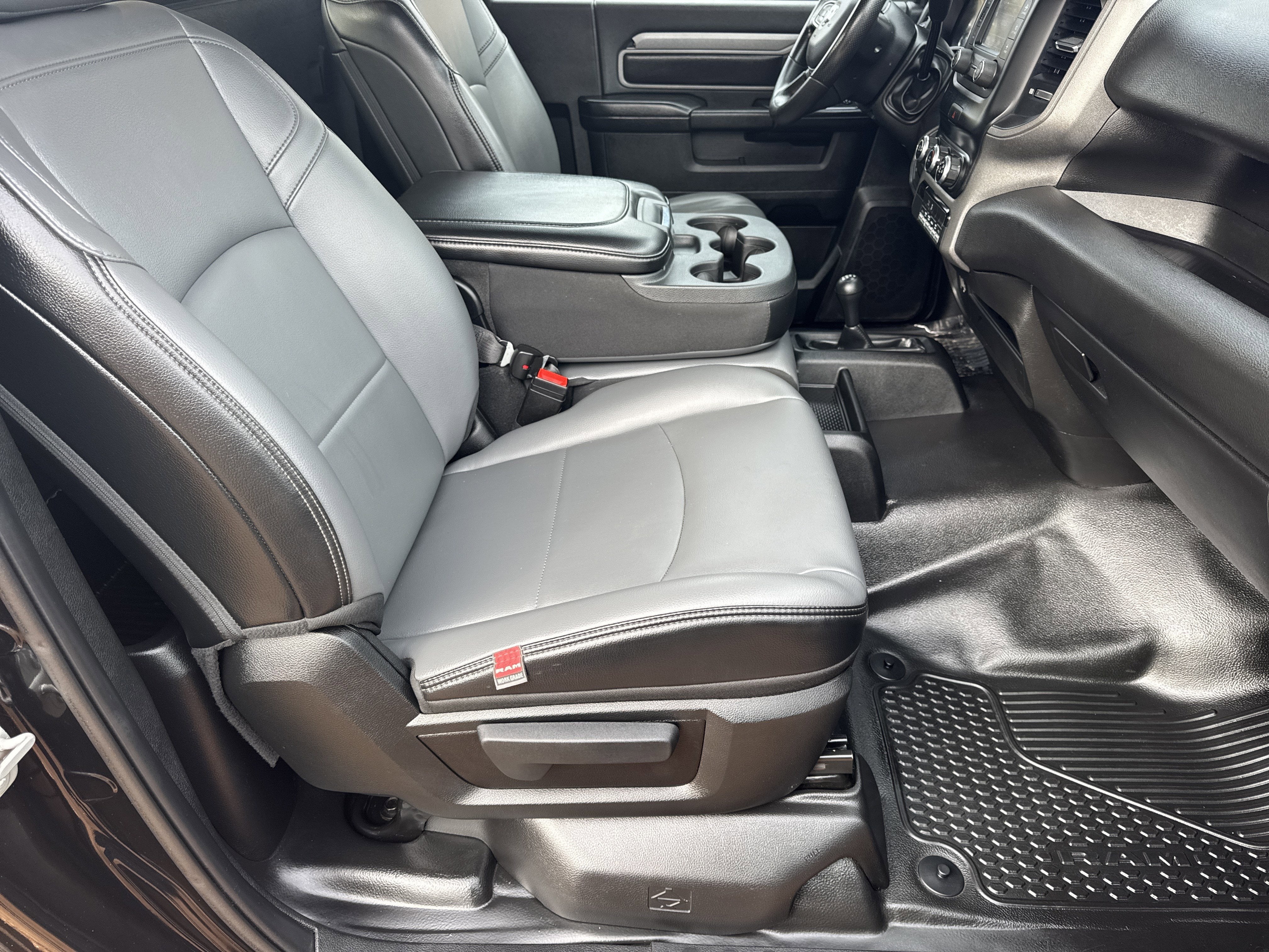 2023 RAM 5500 Chassis Cab Flatbed SLT