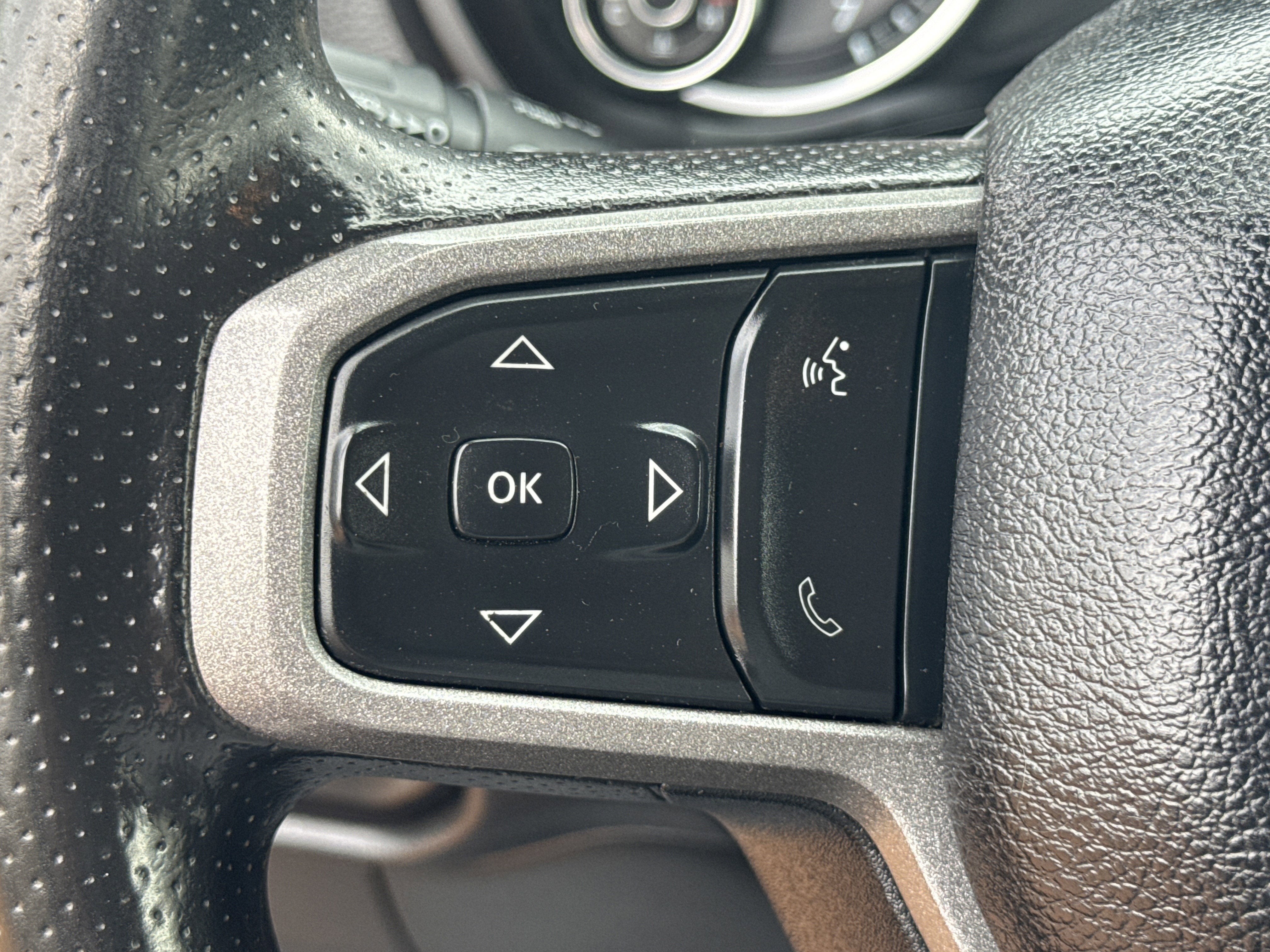 2023 RAM 5500 Chassis Cab Flatbed SLT