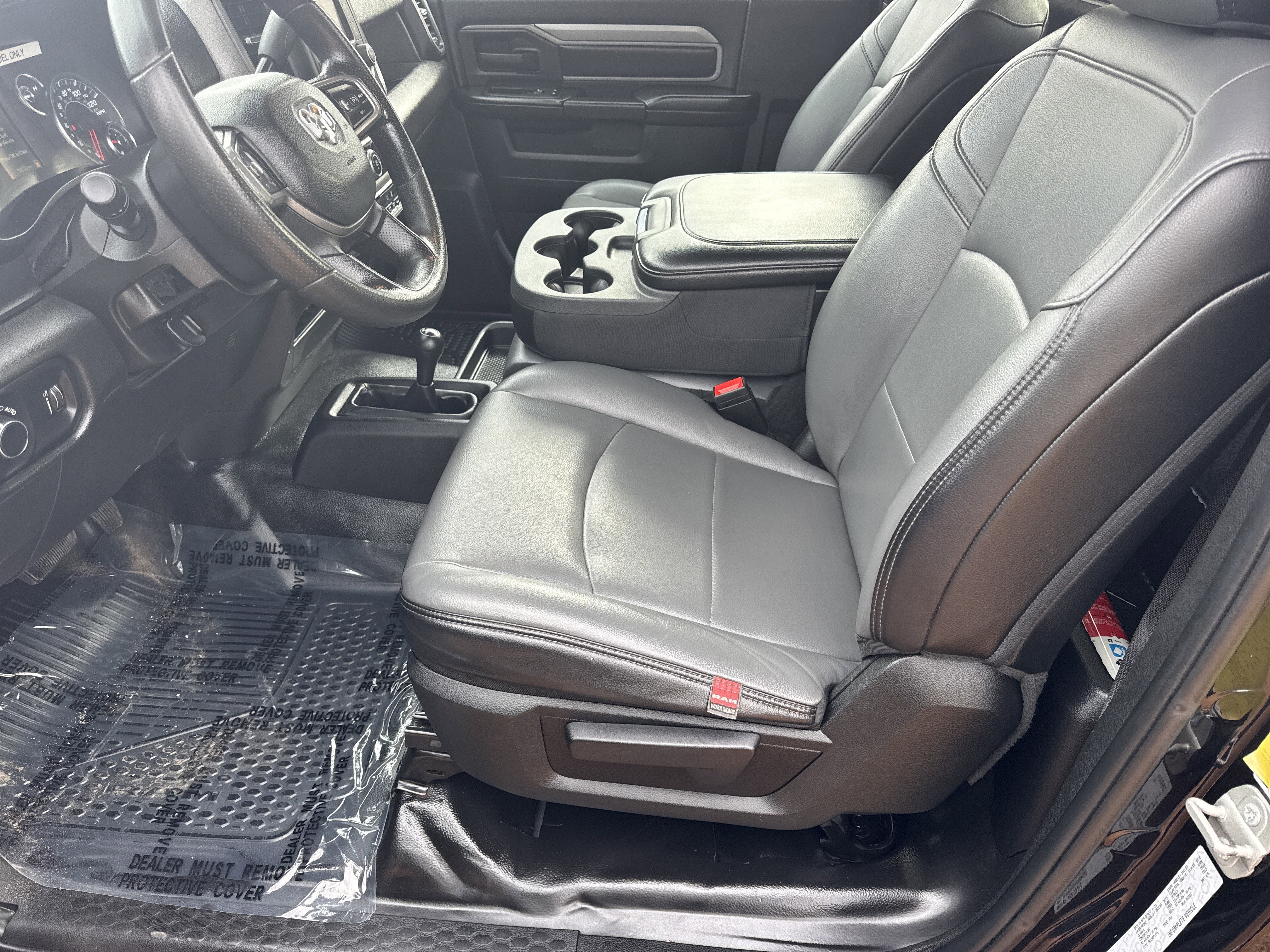 2023 RAM 5500 Chassis Cab Flatbed SLT