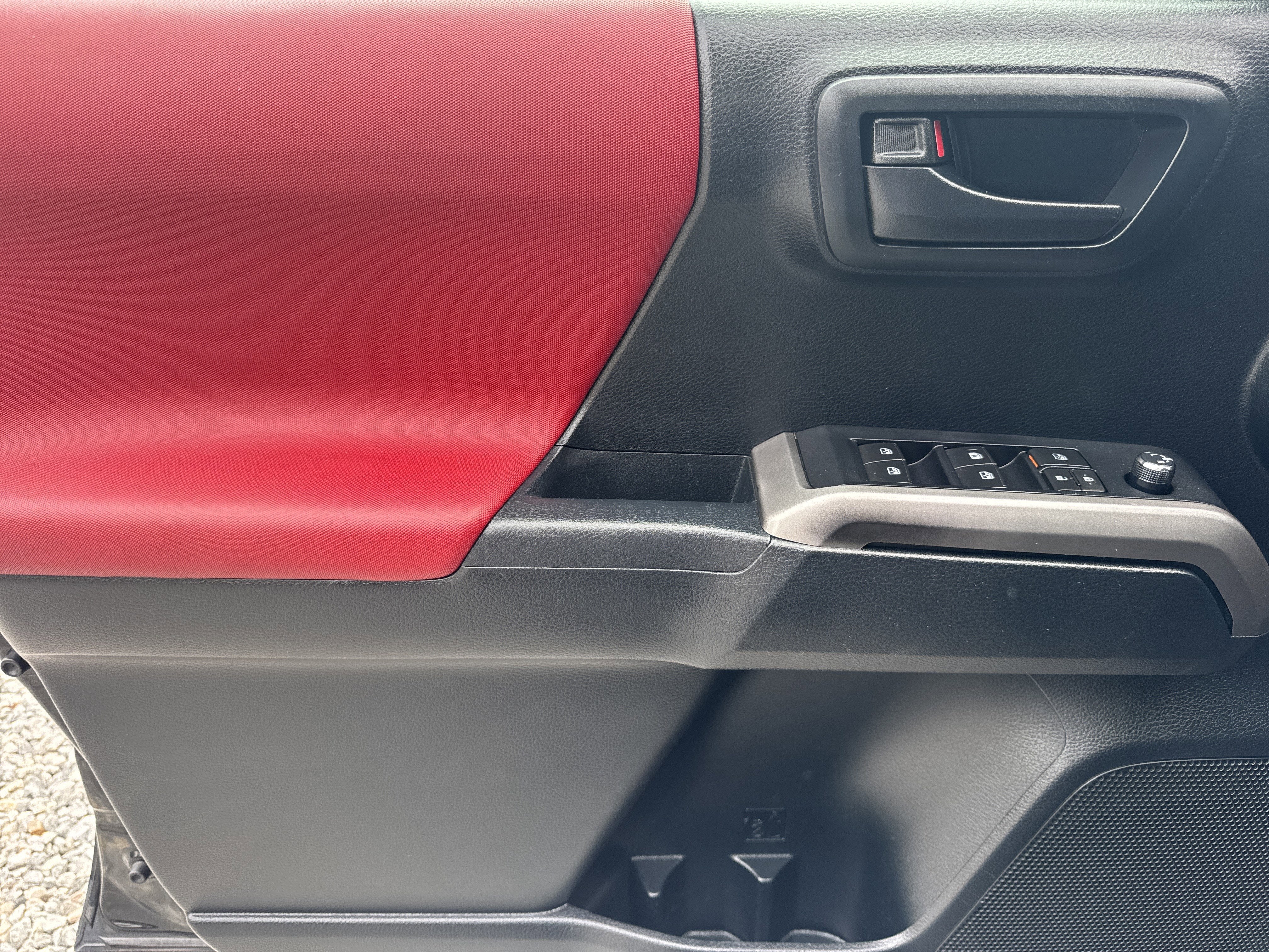2016 Toyota Tacoma SR5