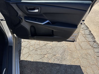 2016 Toyota Camry SE