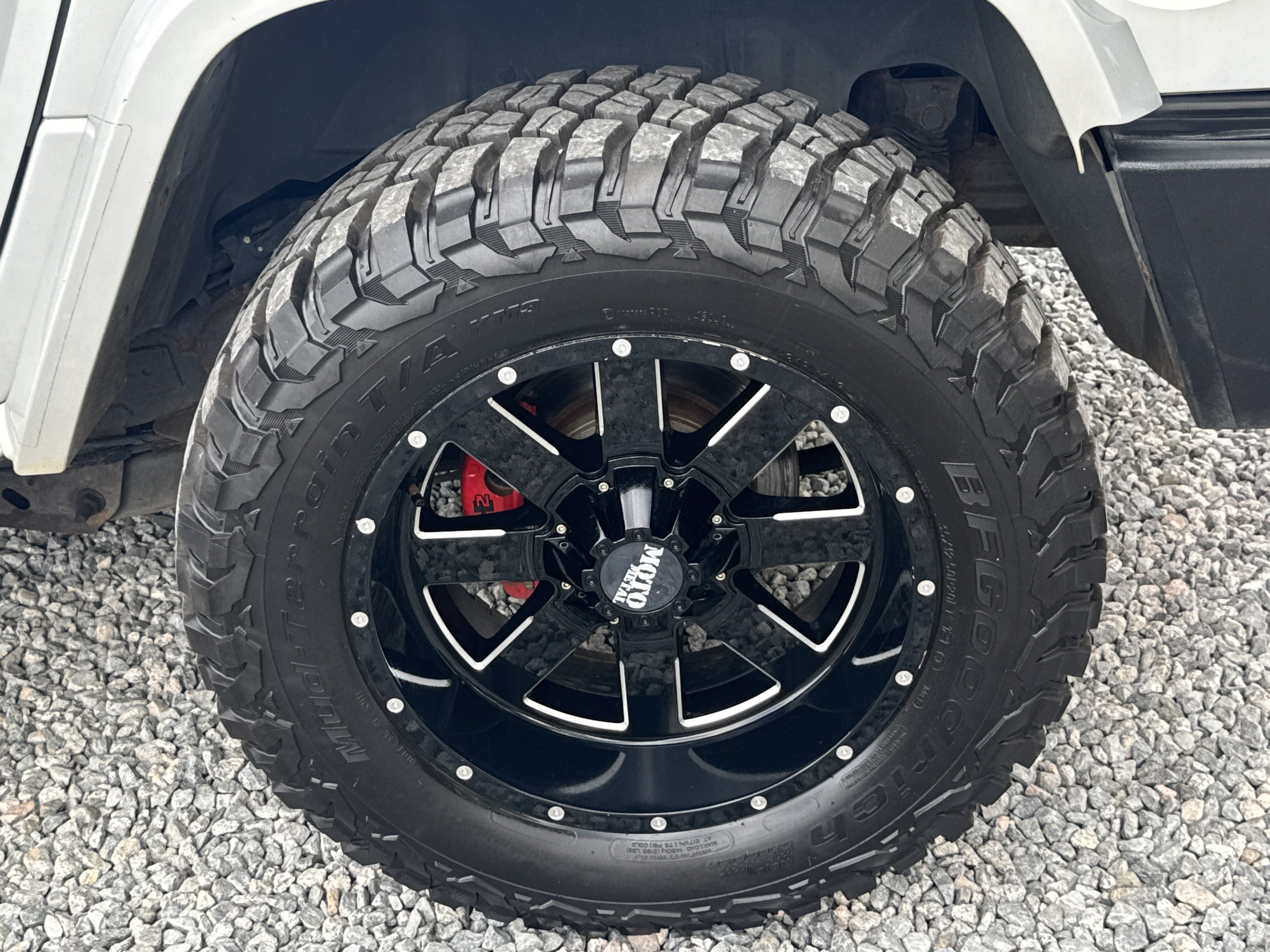2009 HUMMER H2 SUV Luxury
