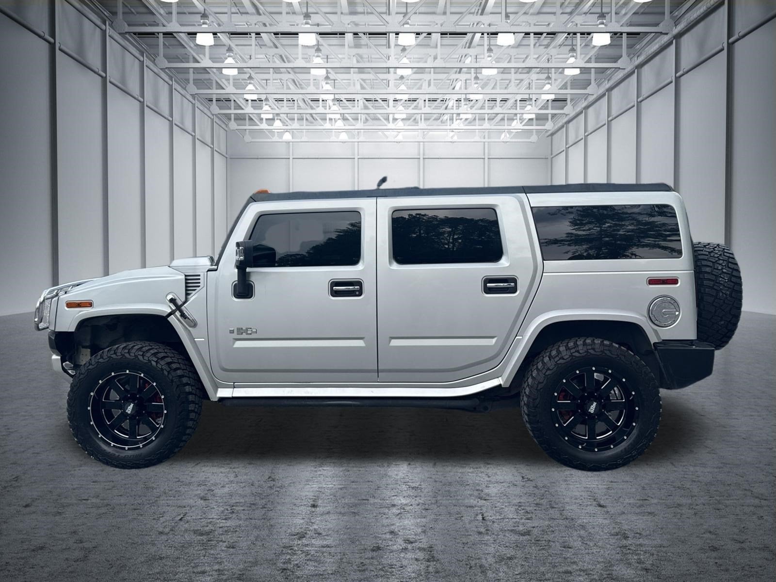2009 HUMMER H2 SUV Luxury