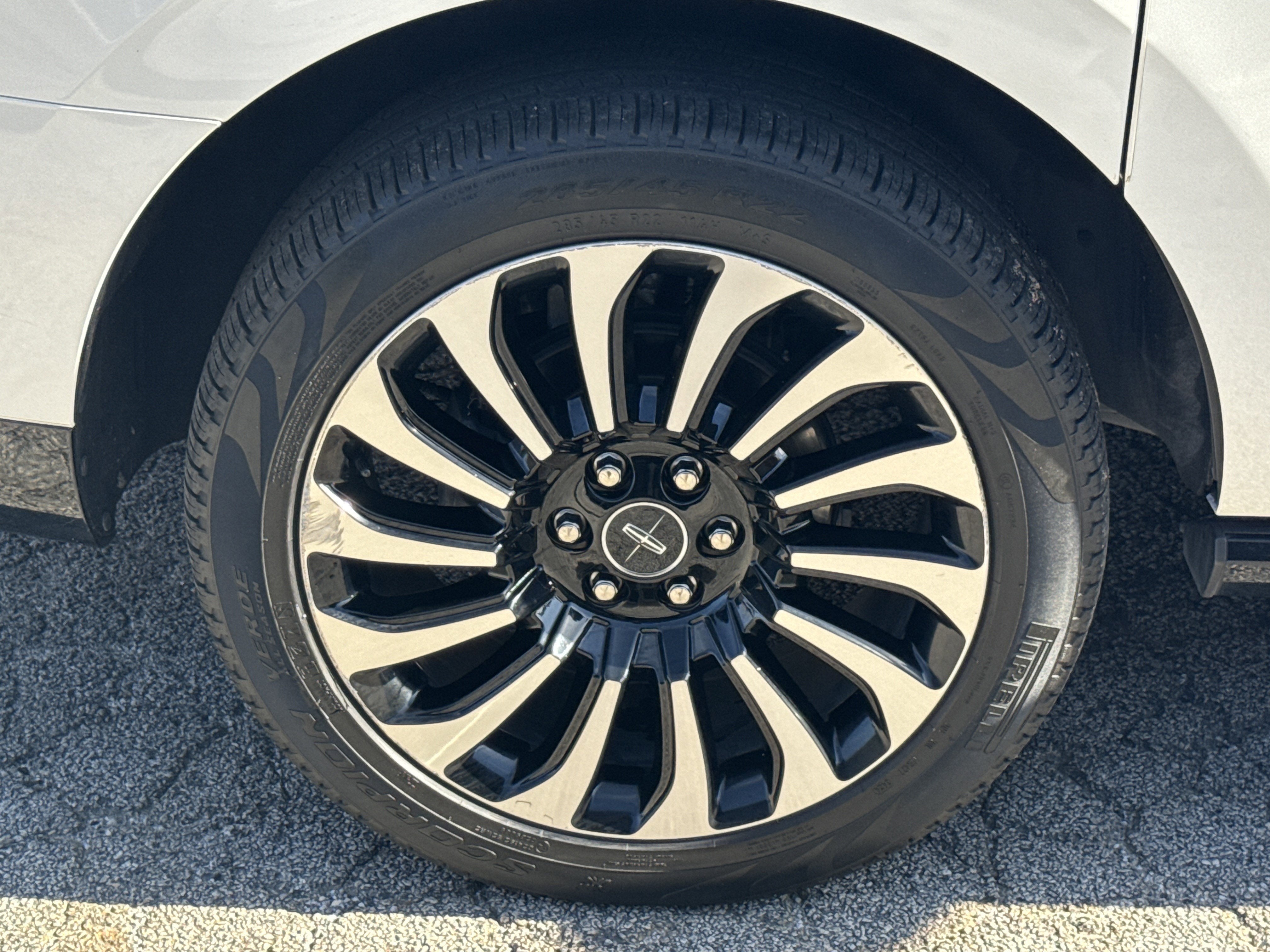 2022 Lincoln Navigator L Black Label