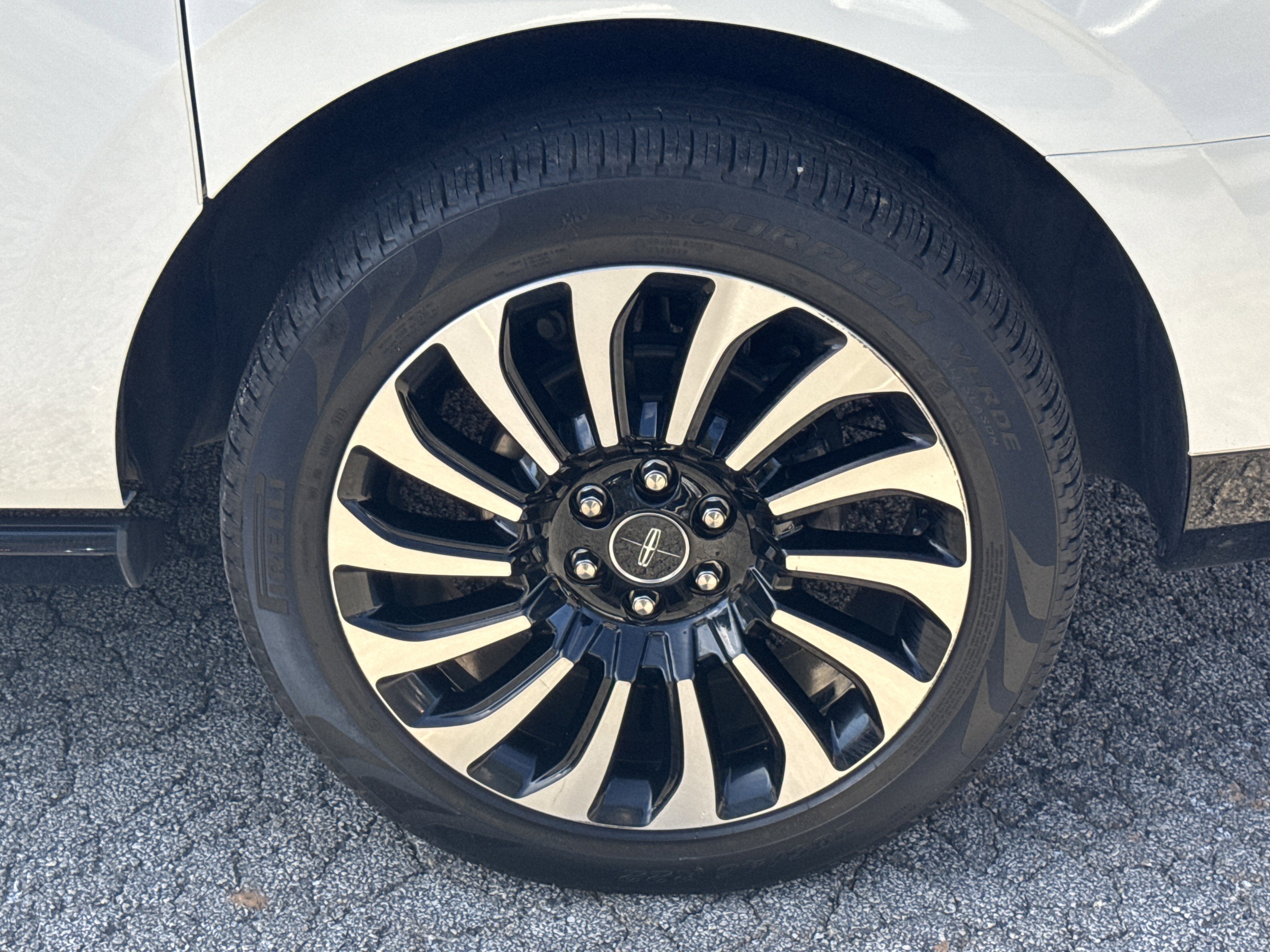 2022 Lincoln Navigator L Black Label