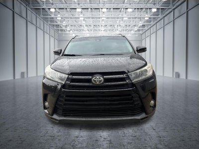 2017 Toyota Highlander SE