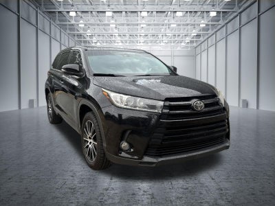 2017 Toyota Highlander SE