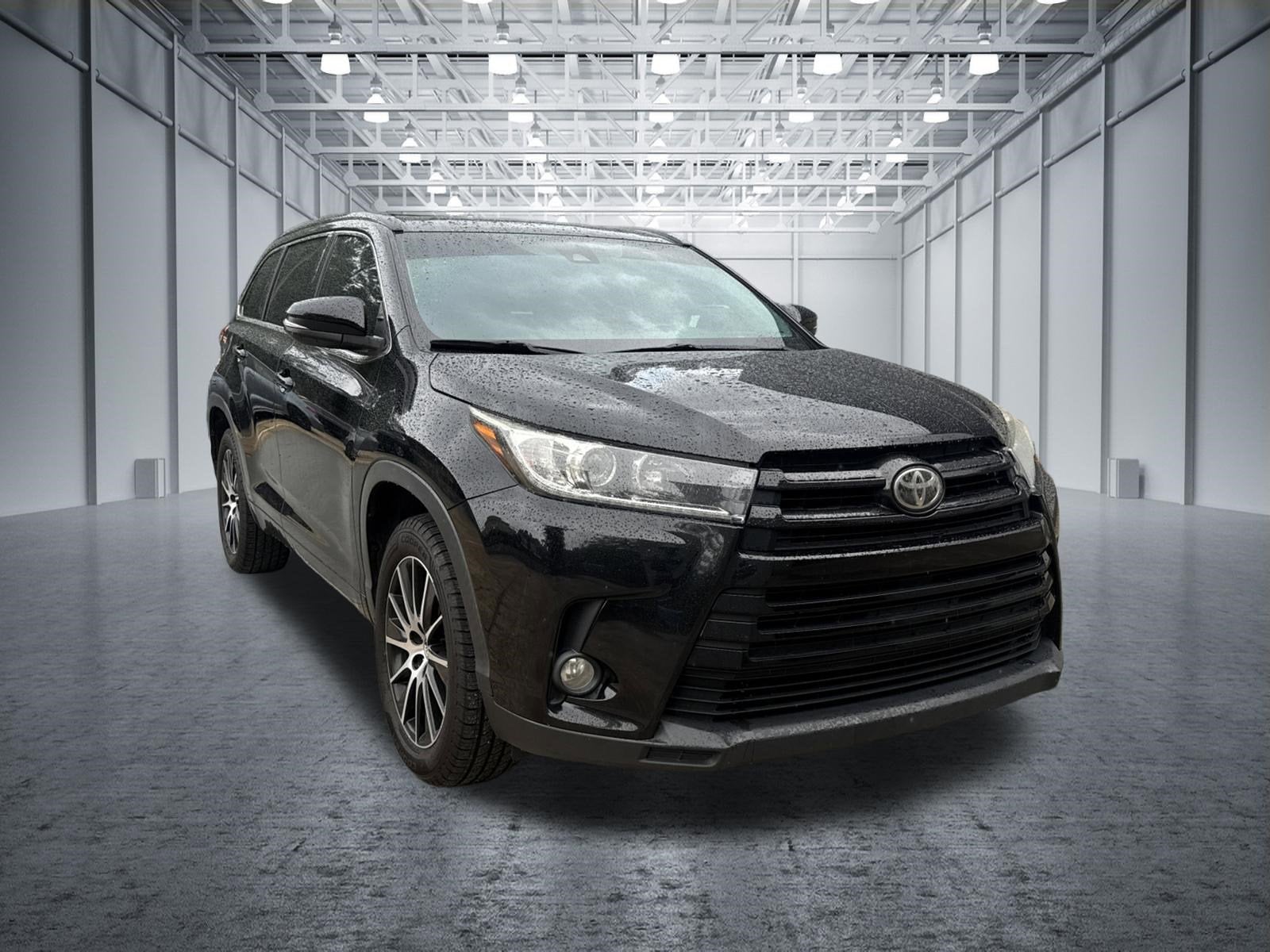 2017 Toyota Highlander SE