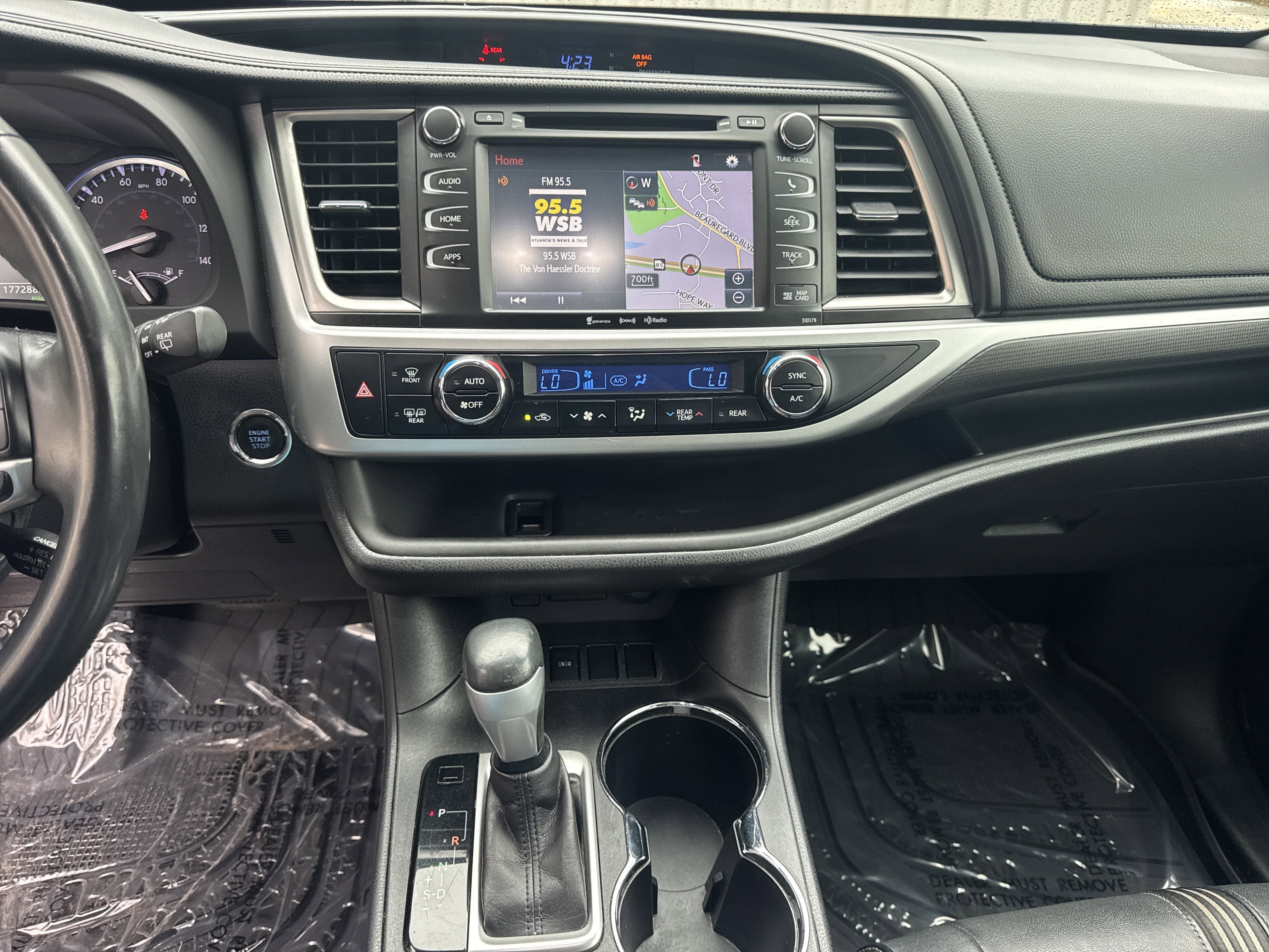 2017 Toyota Highlander SE