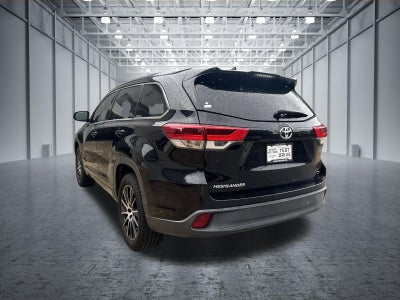 2017 Toyota Highlander SE