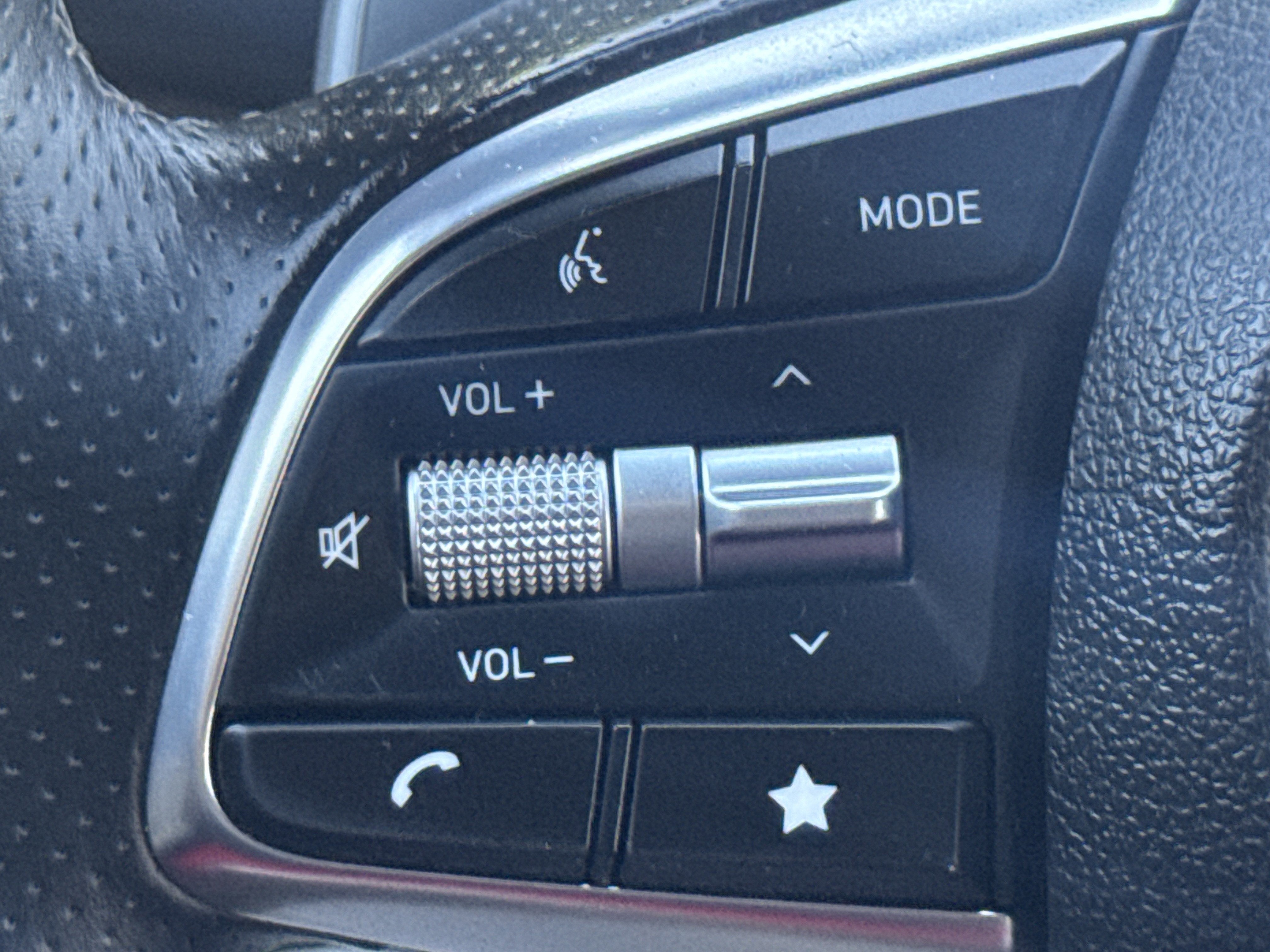 2022 Genesis G70 2.0T