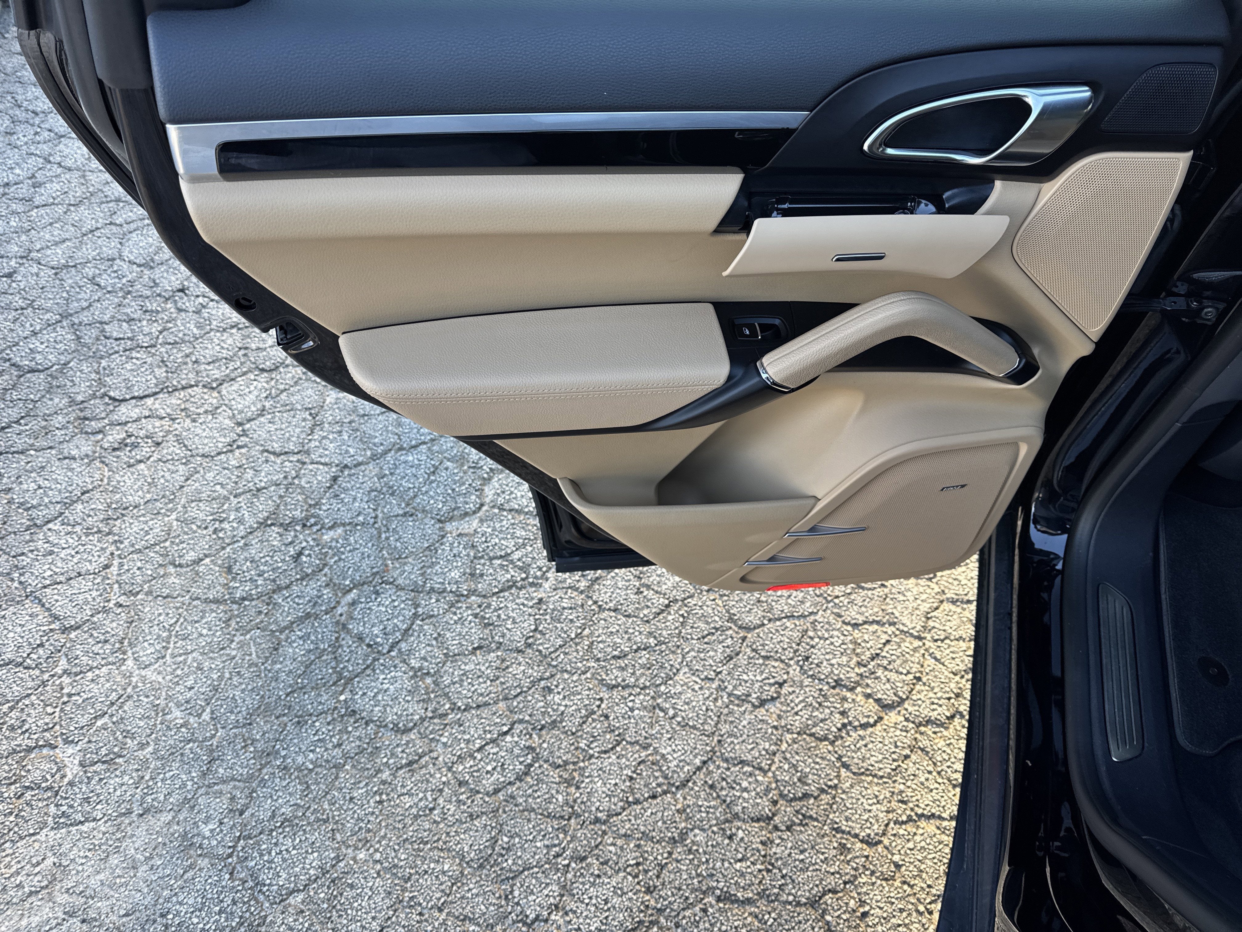 2017 Porsche Cayenne Base