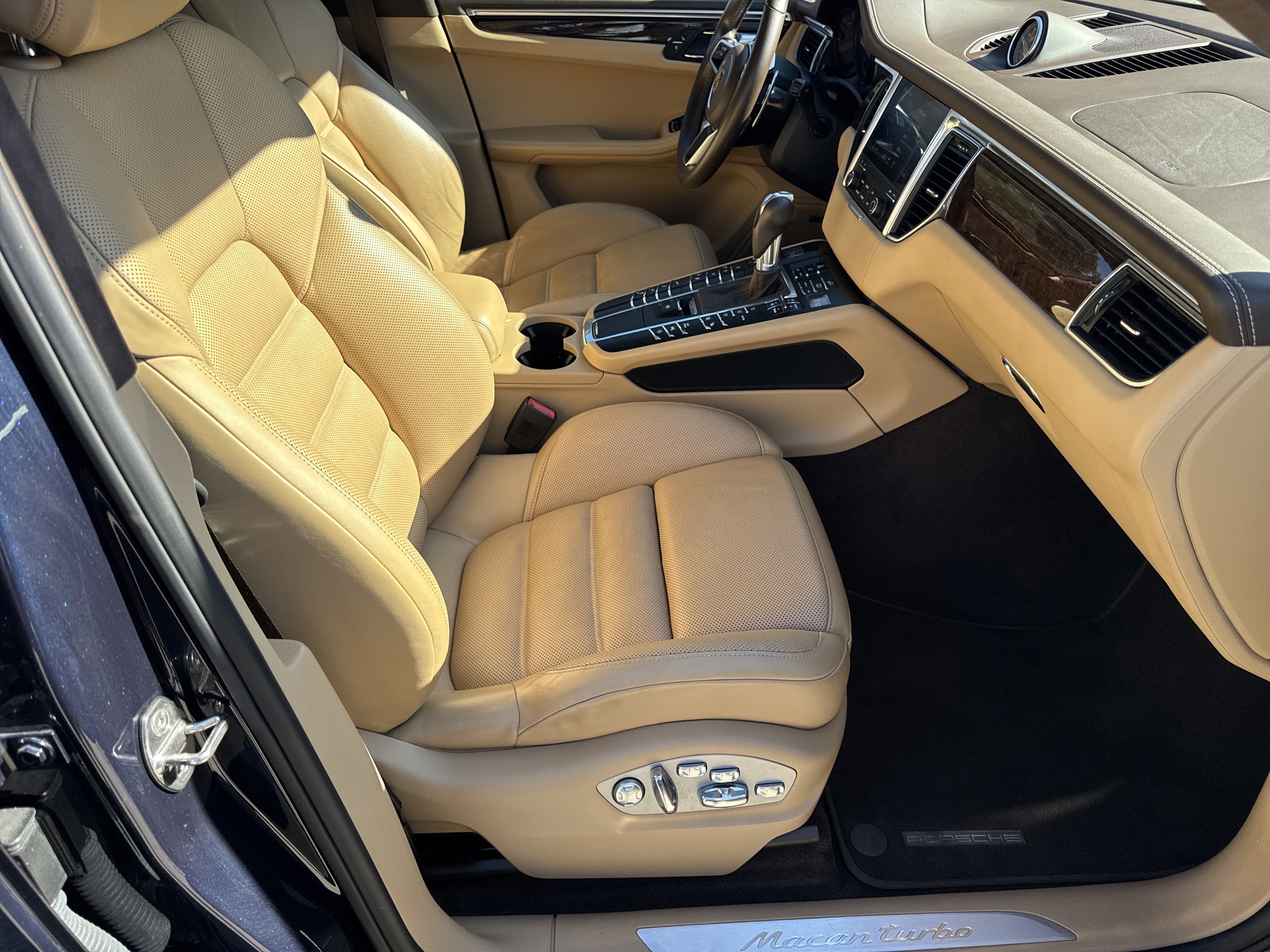 2018 Porsche Macan Turbo