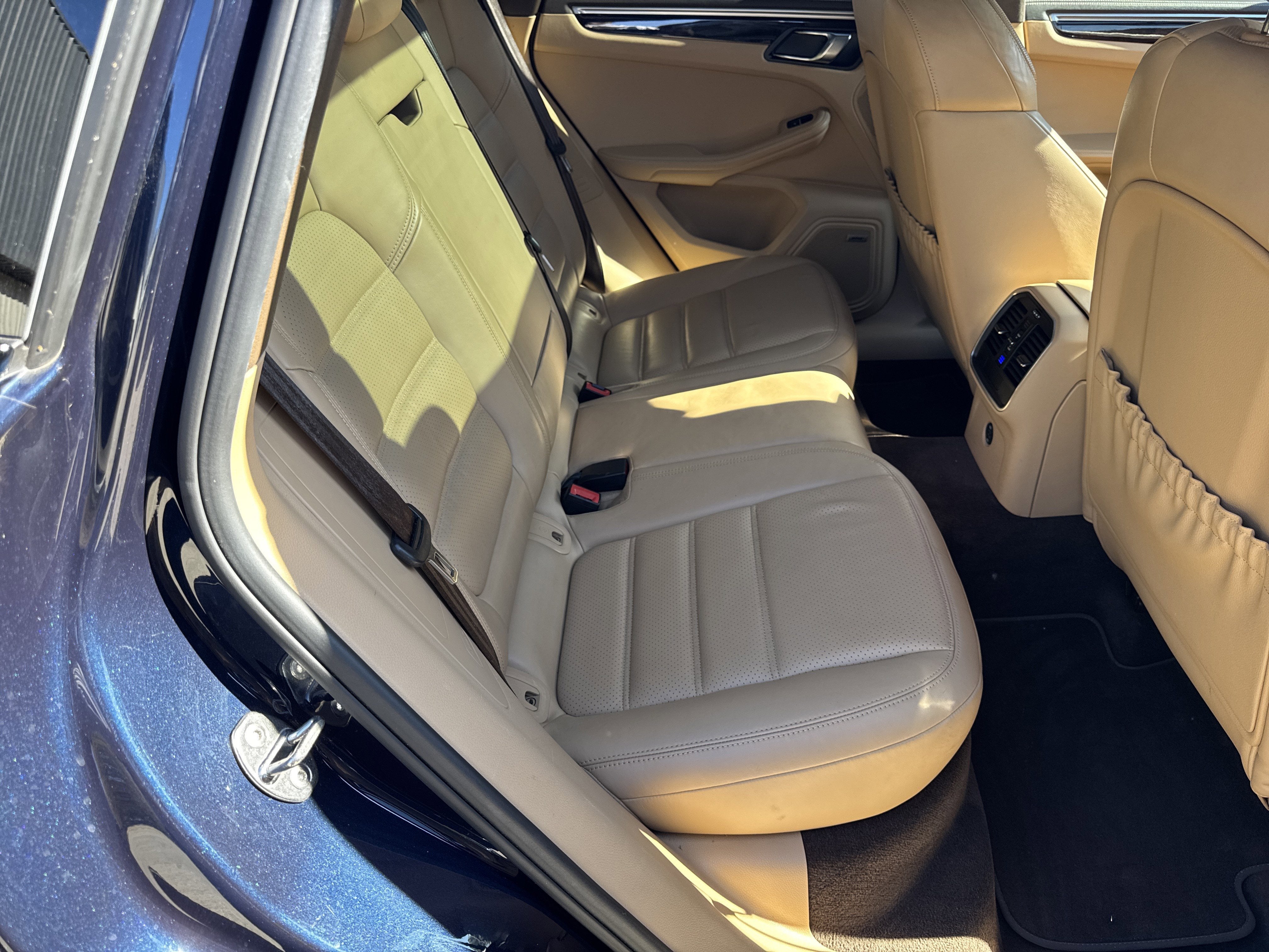 2018 Porsche Macan Turbo