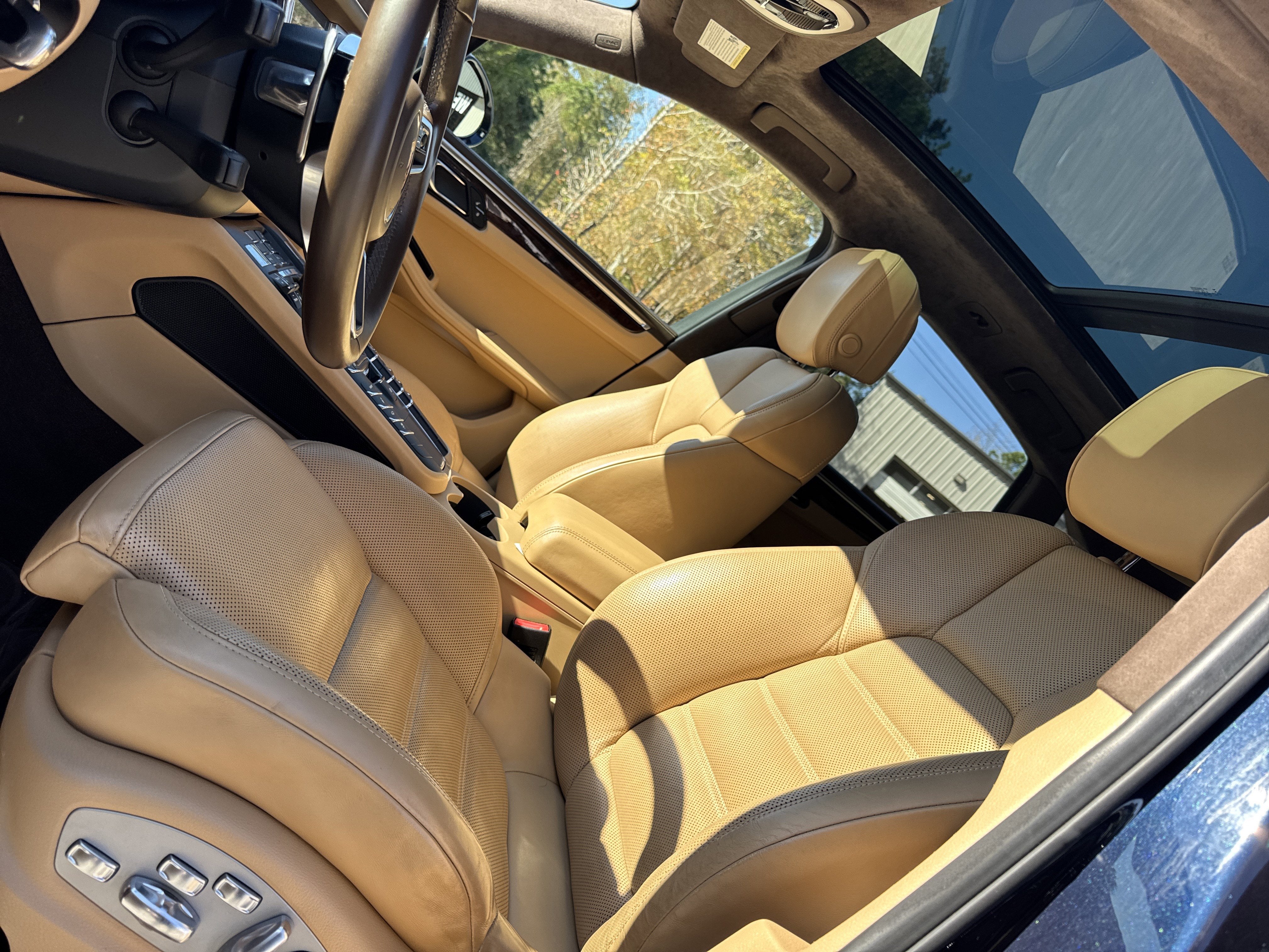 2018 Porsche Macan Turbo