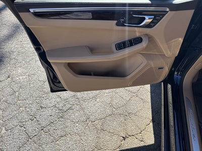 2018 Porsche Macan Turbo